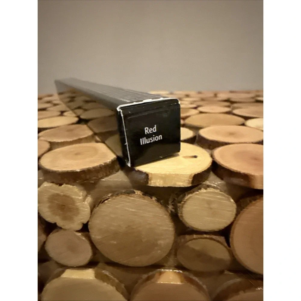 Bobbi Brown Luxe Defining Lipstick, Red‎ Illusion NIB